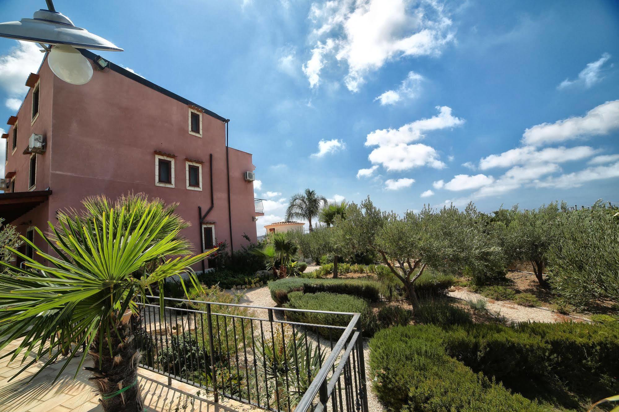 Il Mirto E La Rosa Bed & Breakfast Agrigento Ngoại thất bức ảnh